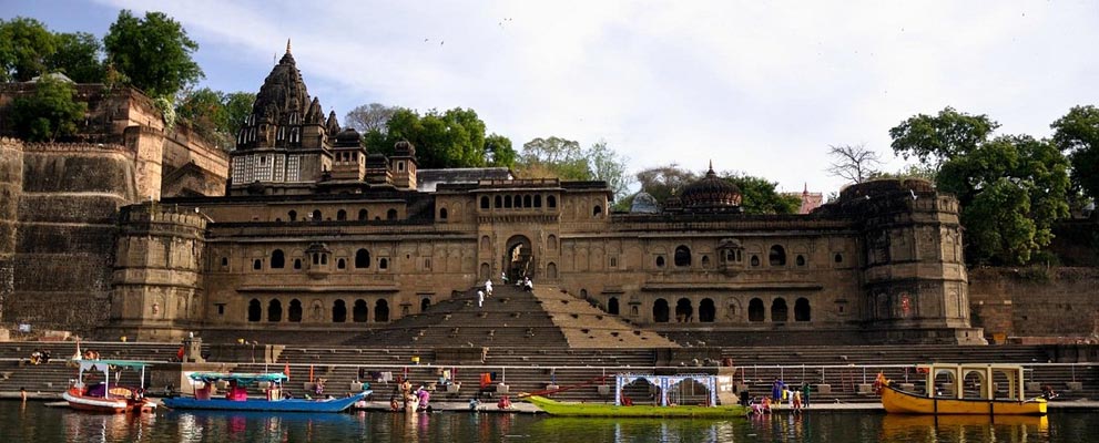 Maheshwar Fort